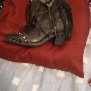 Woman's sizee 7.5 Harley Davidson leather boots